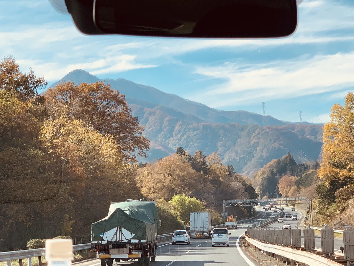 kanayasshi's tweet photo. 『すてきな三人ぐみ』2021年秋ツアーです。
今回は岐阜(各務原)、兵庫(宝塚)、石川(七尾)、岡山(岡山)、東京(江戸川・小平)に伺います。
今日は岐阜に移動🚐
3ヶ月ぶりに汗だくで歌って踊りま��よー💪💦
全国の皆さん、待っててね。

#すてきな三にんぐみ https://t.co/qdA6KMRps4