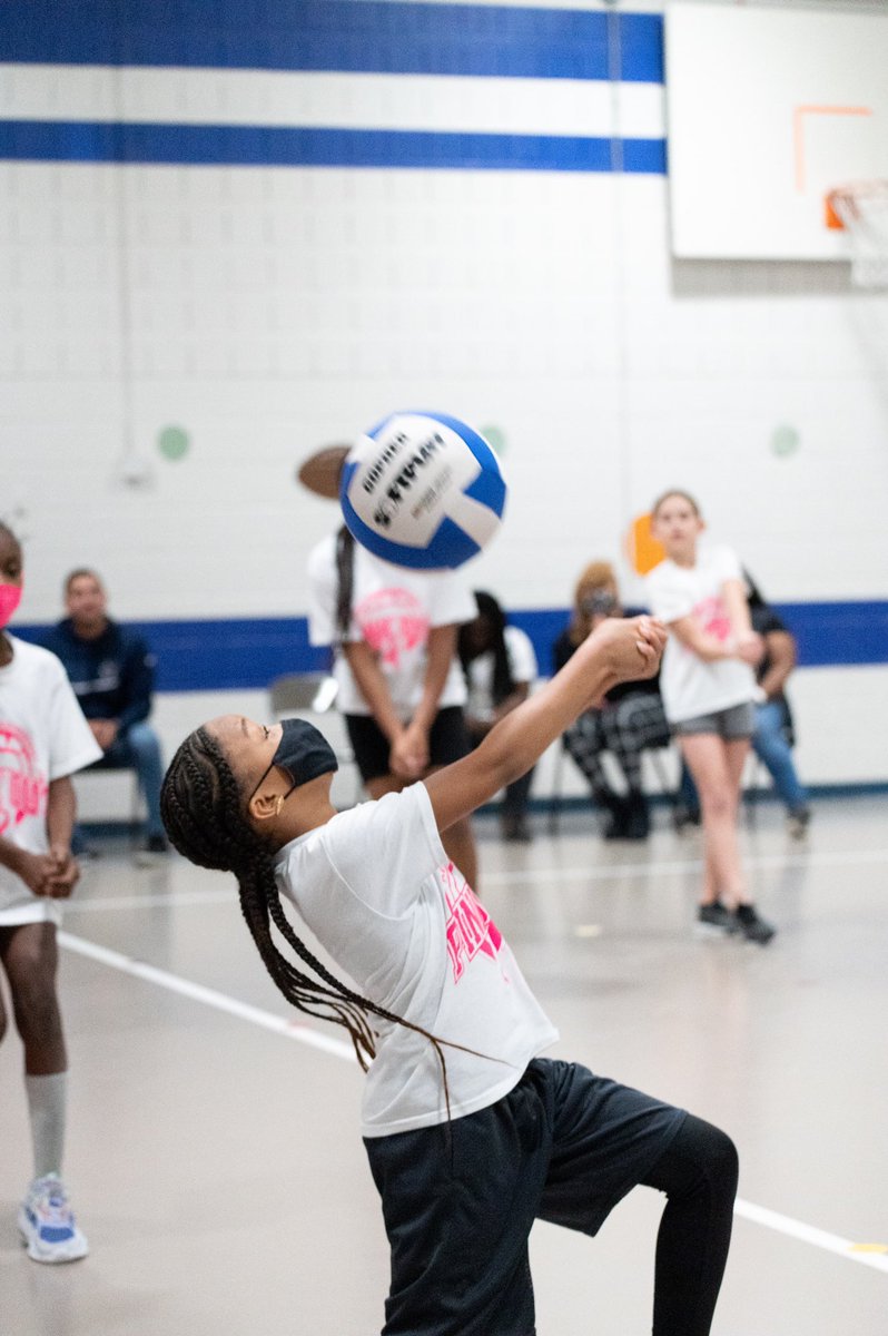 DeerCreekElem's tweet photo. Our volleyball club had their first scrimmage game tonight! Huge shoutout to Ms. Gonzales, Ms. Bozarth, &amp; Coach Cruz for coaching these girls. Their excitement, grit, hustle, skill, and teamwork was incredible to watch tonight. #soproud 🏐💕 👏🏼 https://t.co/ezYzWeJcaX
