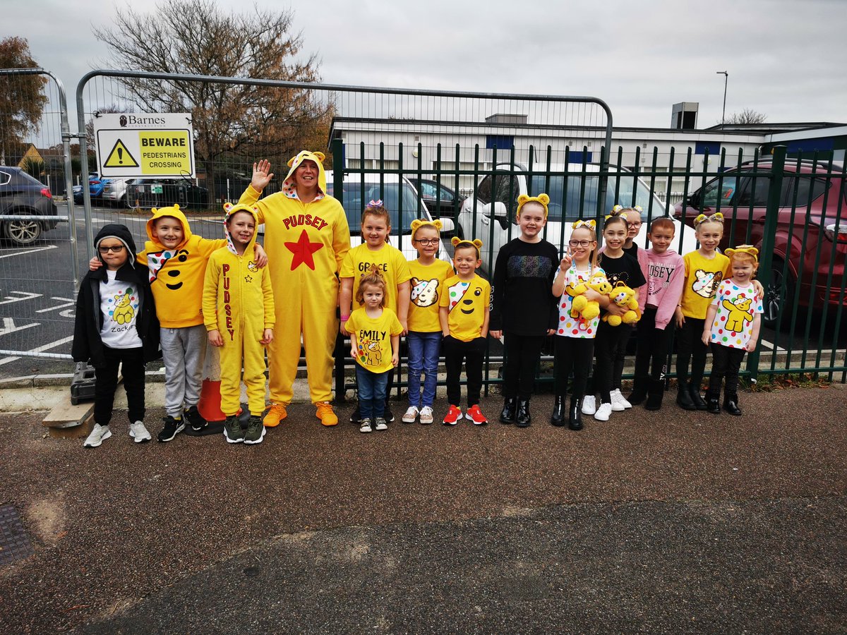 MailleyRachel's tweet photo. @HeathSomers @BBCCiN Year 3 are ready for Pudsey day https://t.co/nNTeMqMXr0
