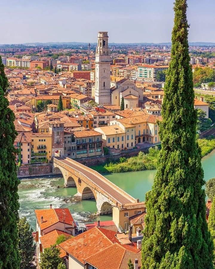 Verona by morning 🌄 🇮🇹❤👌