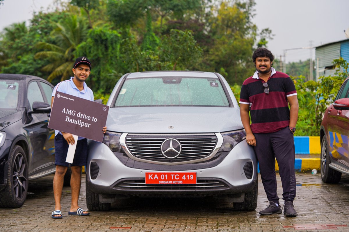 sundaram_motors's tweet photo. Our patrons are having a drive filled with thrill and adrenaline which is part of the AMG DNA.
Exclusive drive event hosted by Mercedes-Benz Sundaram Motors.
#AMGDrive #20YearsofStardoM #Bandipur #Mysuru #Manipal #Chikmagalur #Mangalore #Hassan #Coorg #Serai https://t.co/6ruYXaOzb8
