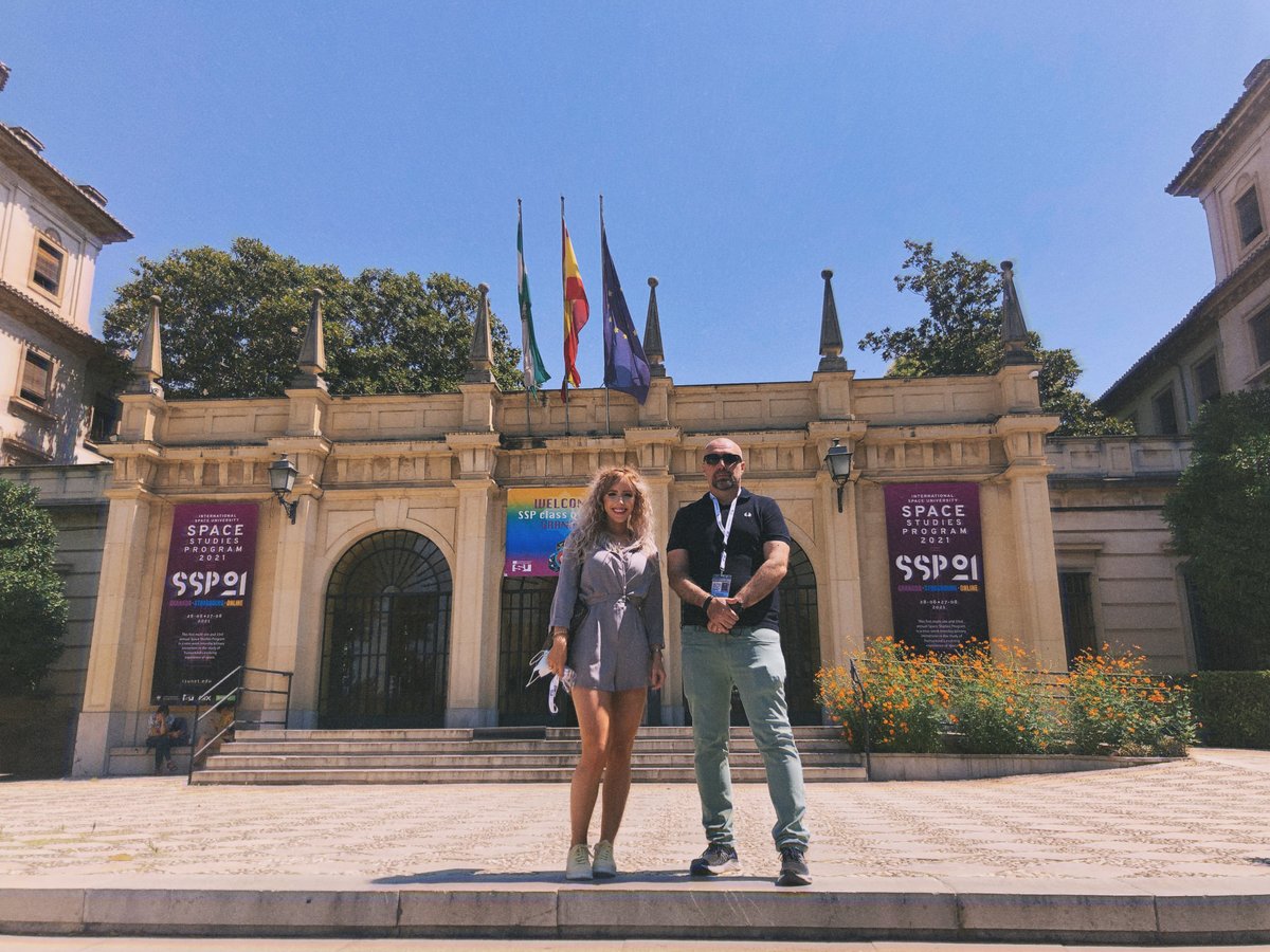 This summer we were at University of Granada giving a workshop on cognitive neuroscience, psychology and brain-tech 🧠in International Space University ISU 🚀 Thanks to Dr. Ana Diaz Artiles and Dr. Tricia L. Larose, Chairs of the Human Performance in Space sessions.