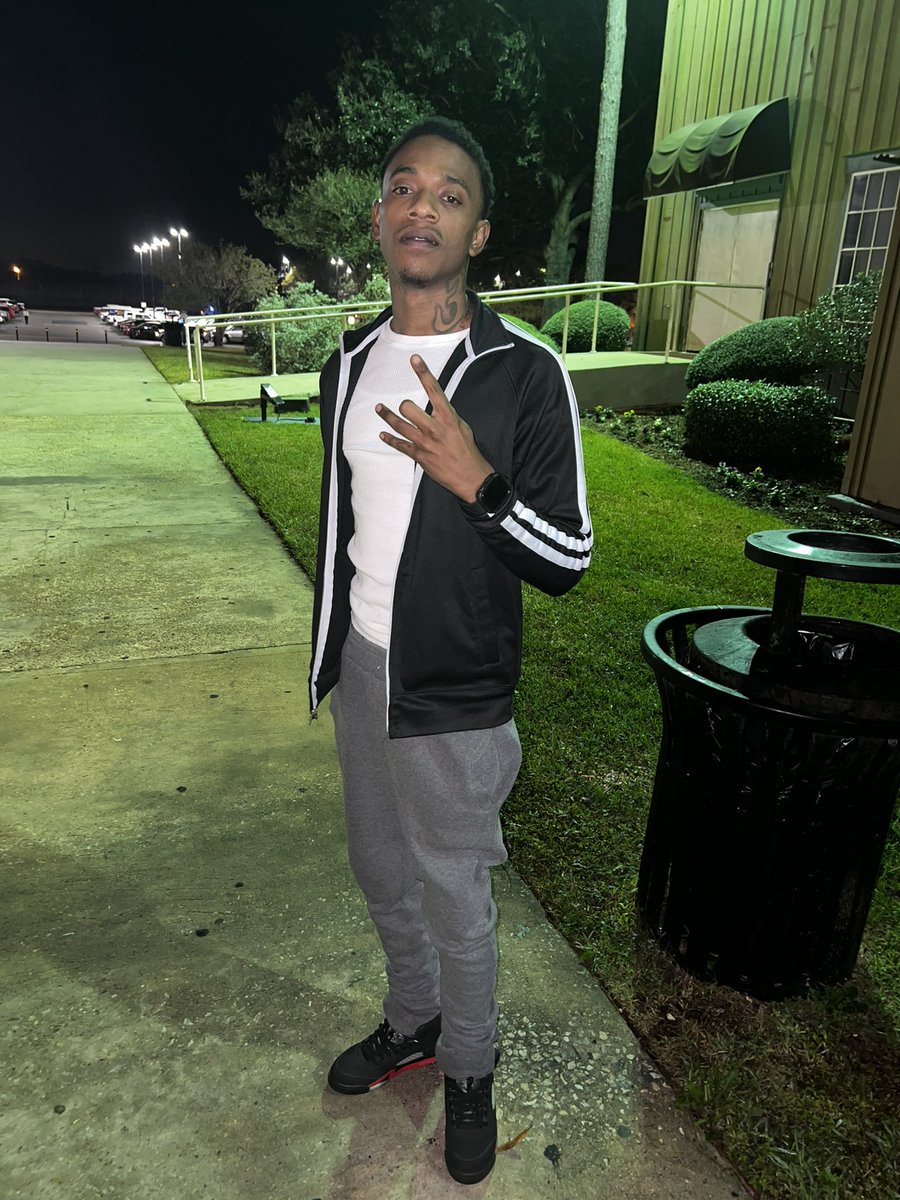 freeshawn_'s tweet photo. #30szn💜 https://t.co/ZHwX3Ry4WN