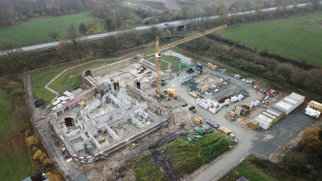 Langsam aber sicher nimmt unsere neue Leistelle Form an .🚧🏗 Der Bau befindet sich im Zeitplan.  👷‍♀️👷
Wenn das Wetter in den kommenden Monaten mitspielt, steht dem Richtfest, im April, nichts mehr im Weg. 😃

Wir wünschen euch ein schönes Wochenende 😎✌🏻