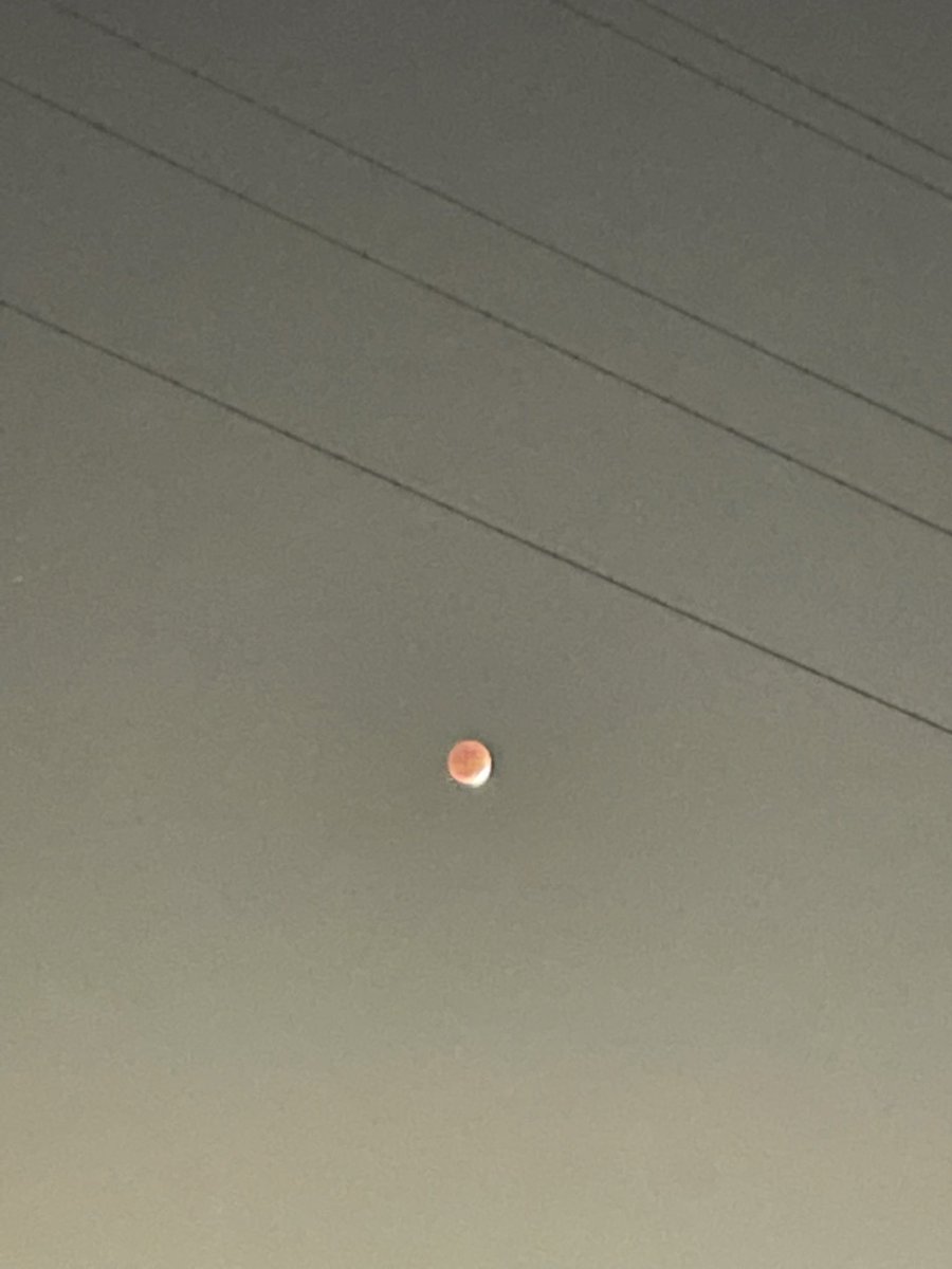 #皆既月食
もう月光が雫くらいです