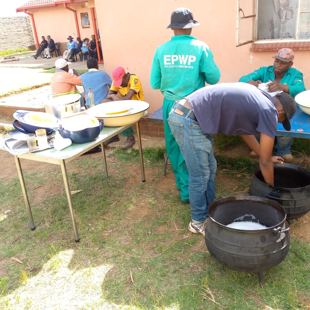 Thabiso_Blck's tweet photo. After funeral/unveiling/wedding/party/family gathering..for only R30 per month cover your whole family.. you can also request our service for a friend or relatives two times a year ... your support will be highly appreciated...🇮🇹🙏🏾🙏🏾 https://t.co/DVZds9k8iP