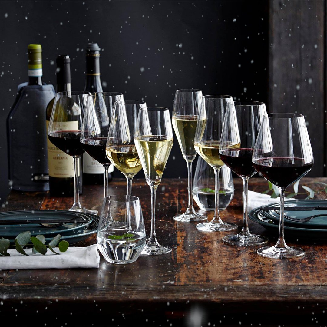 'Tis the season… For a tipple or two! Get dinner party ready with a set of 4 sparkling, white & red Le Creuset wine glasses. To #WIN, like, retweet & comment your favourite festive tipple! *Competition closes 23:59 on 22/11/21. Winner will be contacted by @WrenKitchens