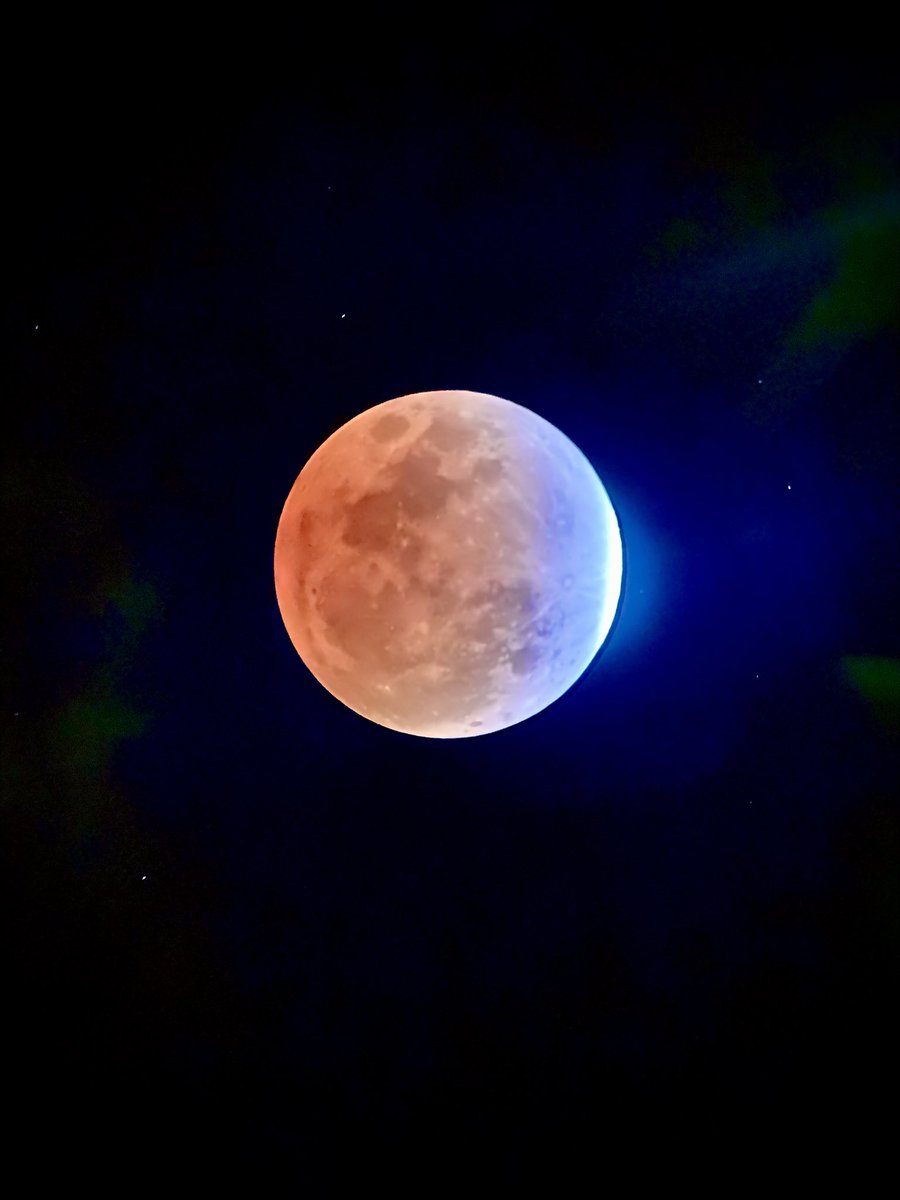 AstroNameHere's tweet image. Iphone shot through the 12” dob. 
#LunarEclipse #space