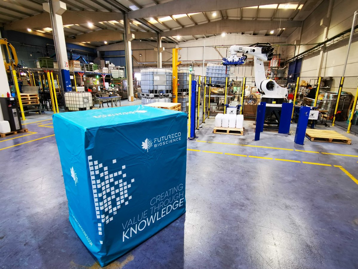 FuturecoBiosci's tweet photo. Our bag in box pallet ready to go with the new brand image on board. Have you already heard about our eco-friendly #BagInBox packaging?
If you want to know more watch this video ➡️https://t.co/lWyrj6NFTd
#recycle #ecologicalpackaging #circulareconomy #envasesecológicos https://t.co/mM3FbzW5Zs