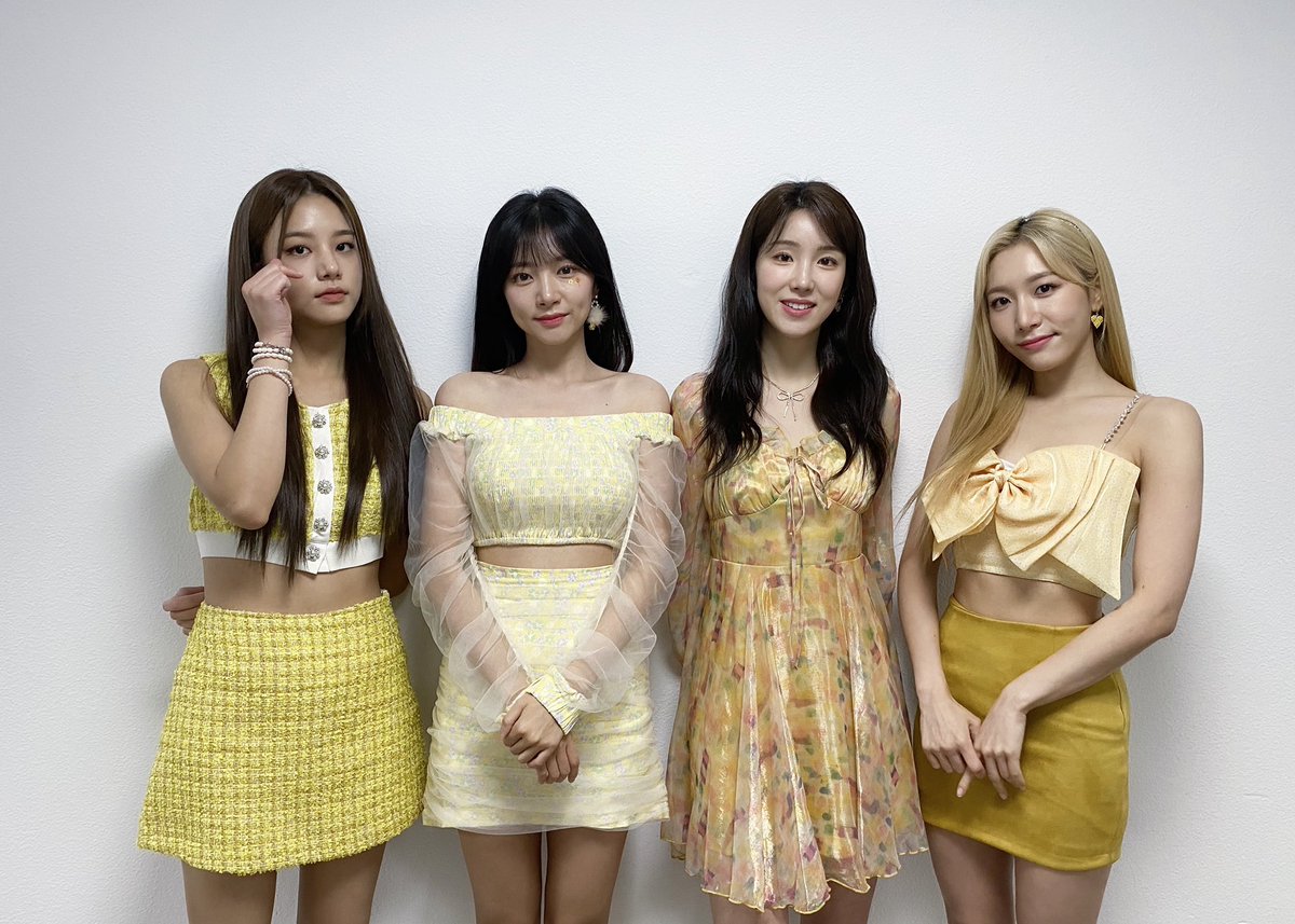 officialLABOUM's tweet photo. [#라붐]

뮤직뱅크도 끄읕-!
개나리처럼 노랑노랑💛우리붐💛 덕분에 봄을 미리 만났네🌼

#LABOUM #BLOSSOM
#키스키스 #KissKiss
#다시_만나_설레게_해 https://t.co/2i3Tv0oeRq