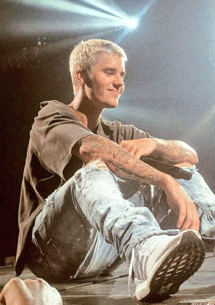 Paulxheda98's tweet photo. nos vemos en 431 días ✨

#JusticeWorldTour https://t.co/XN98NlNecT