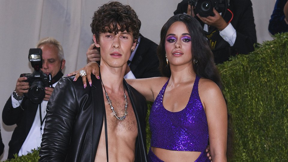 shawmilaportal's tweet photo. “Embora a separação possa ter parecido repentina para os fãs, Shawn e Camila estavam "se preparando" para se separar por "algum tempo", de acordo com uma fonte da Life &amp; Style. [...]”

Trecho de outra matéria da Style Caster. ( via https://t.co/WYIRuSVJ5o ) https://t.co/oKTCBfb3cj