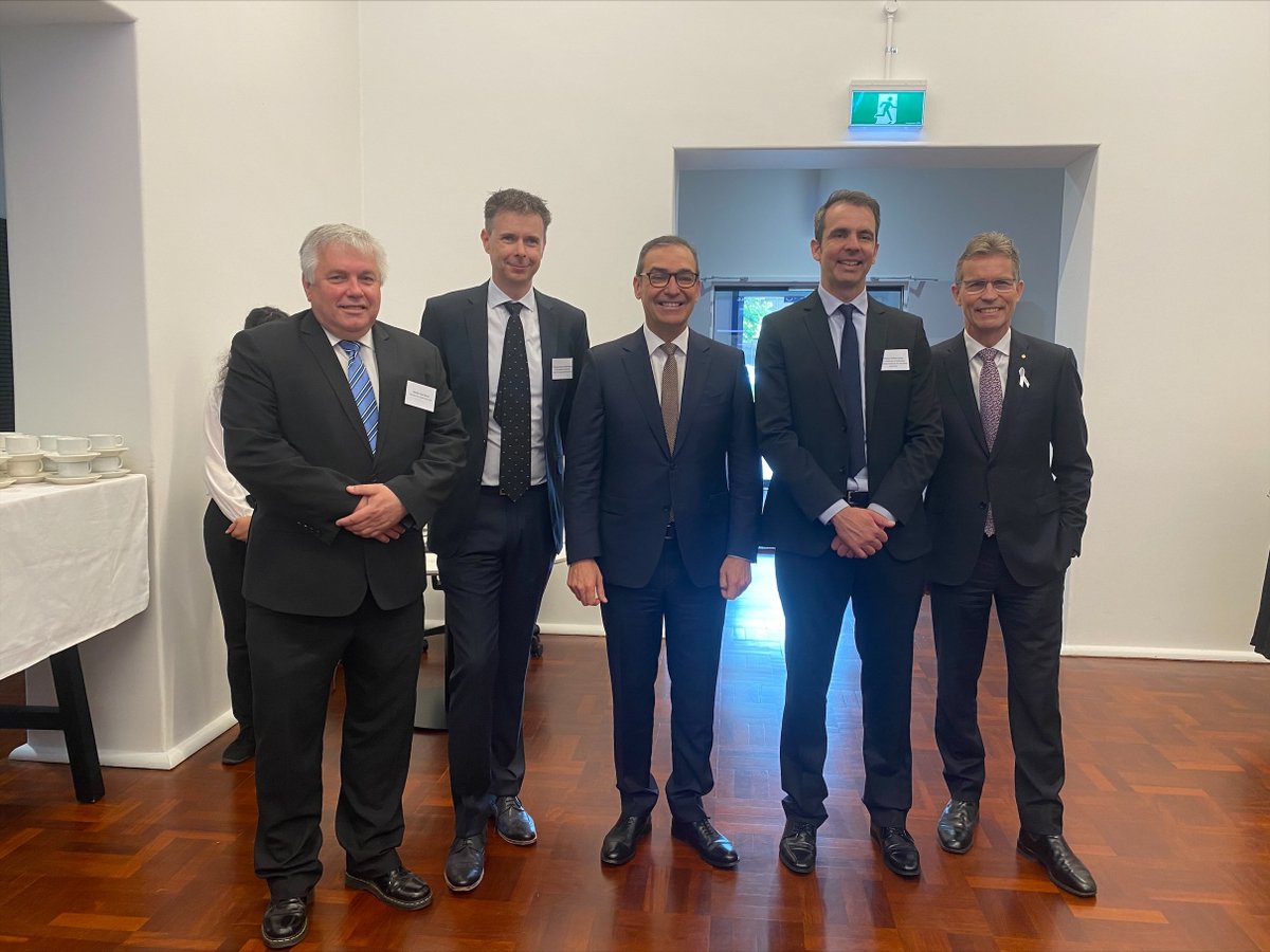LotFourteen's tweet photo. Weโre making history today, with the launch of the new Centre for Augmented Reasoning at the @UniofAdelaide 's @TheAIML based here at Lot Fourteen. More here >> https://t.co/eMExeIURTV #AugmentedReasoning #ArtificialIntelligence #Research #MakingADifference https://t.co/YPGBjdXDYN