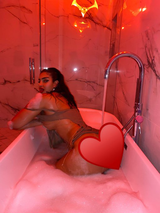 2 day discount starting today! 👉🏼 https://t.co/BwE58yChTJ https://t.co/S8nKBPv0AJ<a href="/tag/snapchat"class="tags"><span>#snapchat</span></a><a href="/tag/of"class="tags"><span>#of</span></a><a href="/tag/sellingcontent"class="tags"><span>#sellingcontent</span></a><a href="/tag/buyingconent"class="tags"><span>#buyingconent</span></a>