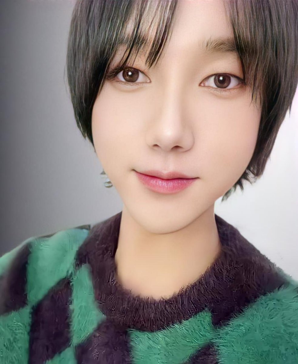 Wickedryeonggu's tweet photo. Which one is cuter?? 😆😆 https://t.co/wWb8CH91d7