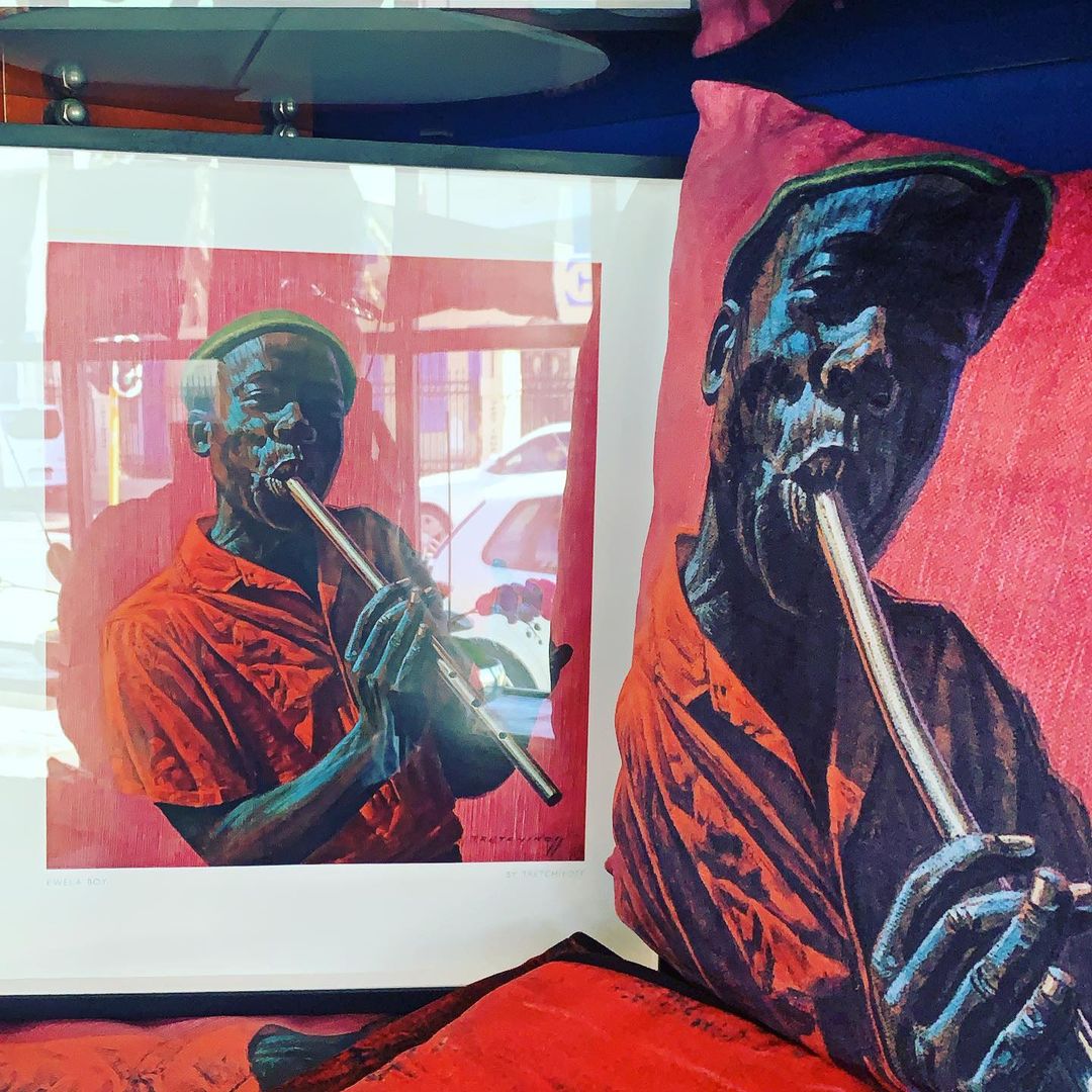 WSFoundry's tweet image. It's Friday, finally! 🙌
.
Find these jolly “Kwela Boy” prints and velvet cushions at the @tretchiproject concept store right here at #thewoodstockfoundry. 
.
.
.
#thatfridayfeeling
#southafricanart
#homedecor
#tretchikoff