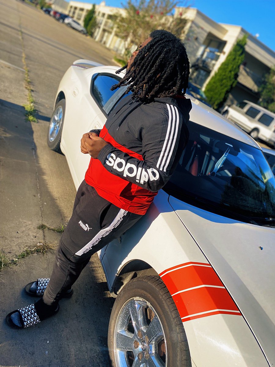 RashonWrld's tweet photo. im bored https://t.co/1mYmCbwBaQ