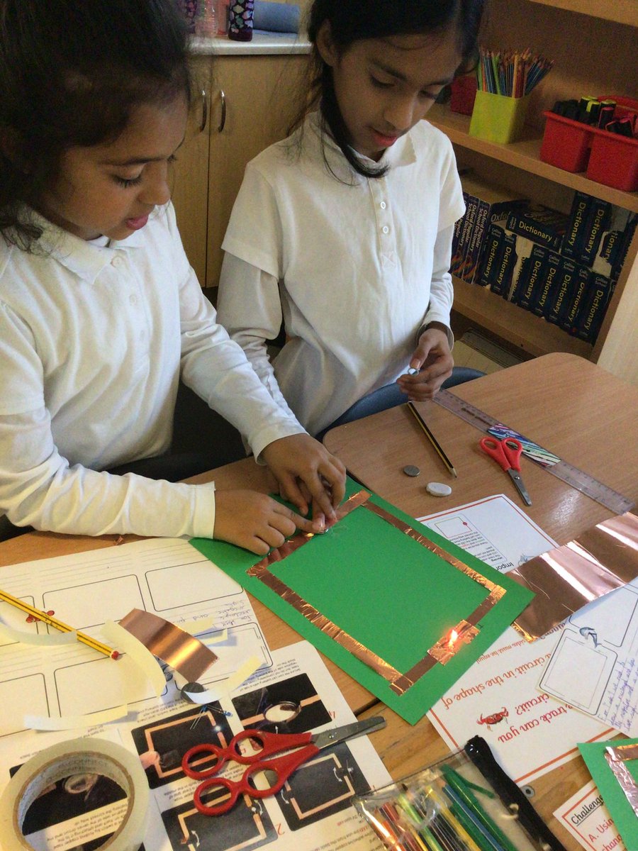 RiverleyPrimary's tweet image. Year 5 have been experimenting with electrical circuits for their design and technology project. The children showcased their problem solving skills as they prepare to create their Christmas cards! #creativity #DandT #iterativeprocess