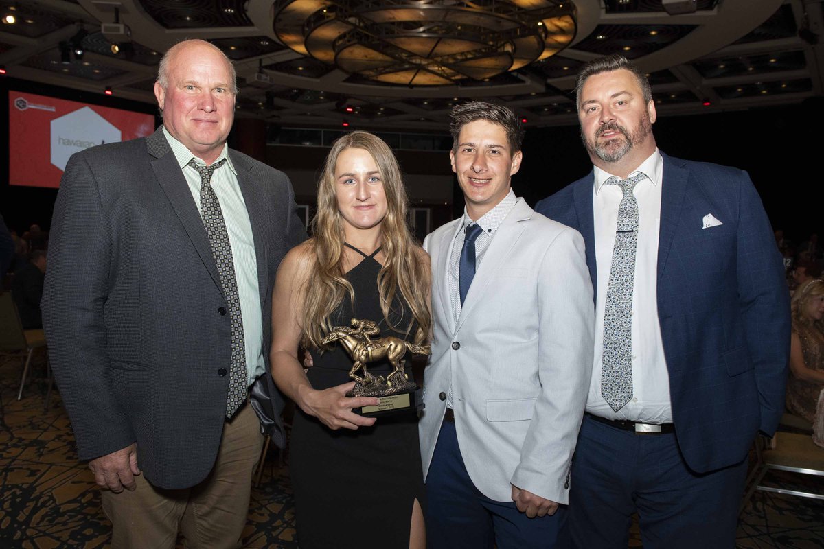 WesternRacepix's tweet photo. 2021 Damion Beckett Award winner, Jessica Gray!

#CarbineClub #WesternRacepix https://t.co/HEMmttv7fx