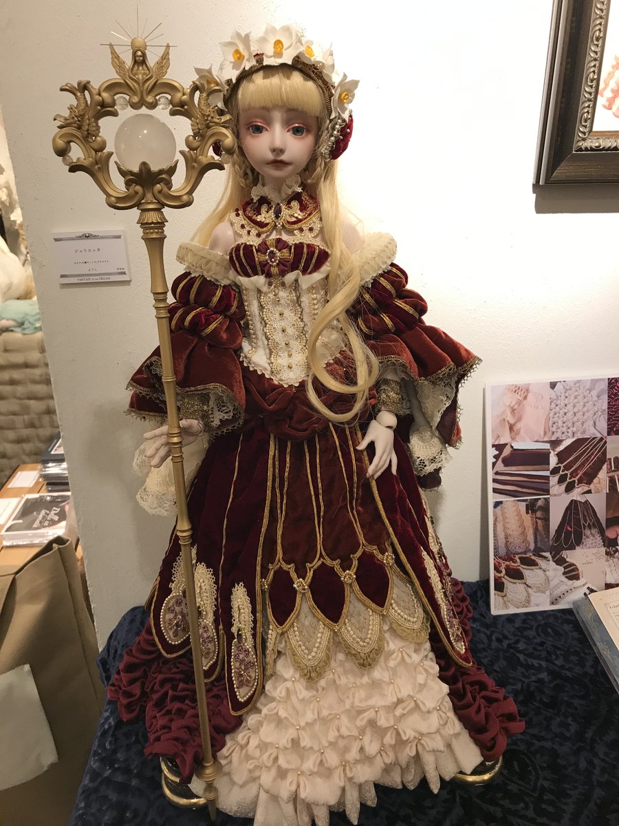 東京キチジョウジギャラリーにて開催中の「二人展-FANTASY OF THE DREAM」に行って参りました!ようしさんの素晴らしいドール、sakizoさんの美しい原画、どれも1点1点作り込みが繊細で情熱を感じられる展示でした。お二人の素敵なパートナーシップに憧れてしまう素敵な空間、とても心地良かったです!