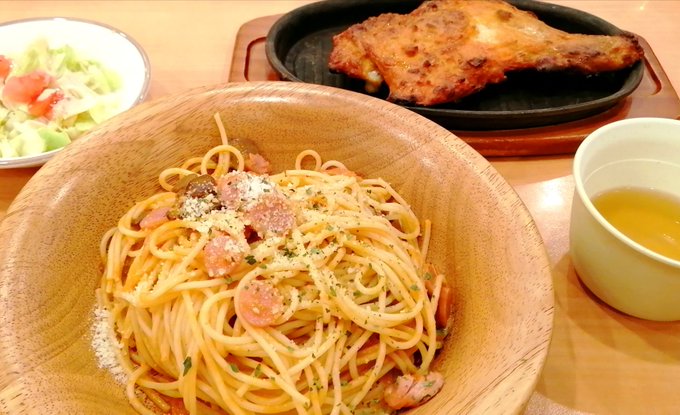 Big辛味チキンがちょっと安くなっていたので頼んでみたけど結構ガチな大きさの物が出てきた('・ω・) 