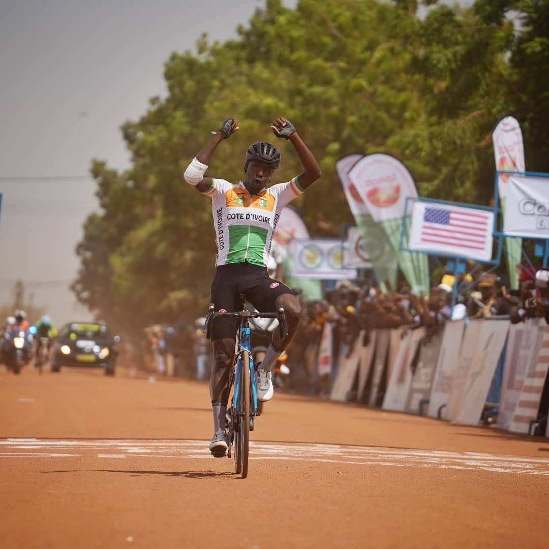 Retour en images sur le tour du Faso 2021 Etape 4 LAYE OUAHIGOUYA une belle journée passée à l'avant !!! 
🇨🇮CISSE Isiaka
🇲🇱Diallo yaya 🥈
