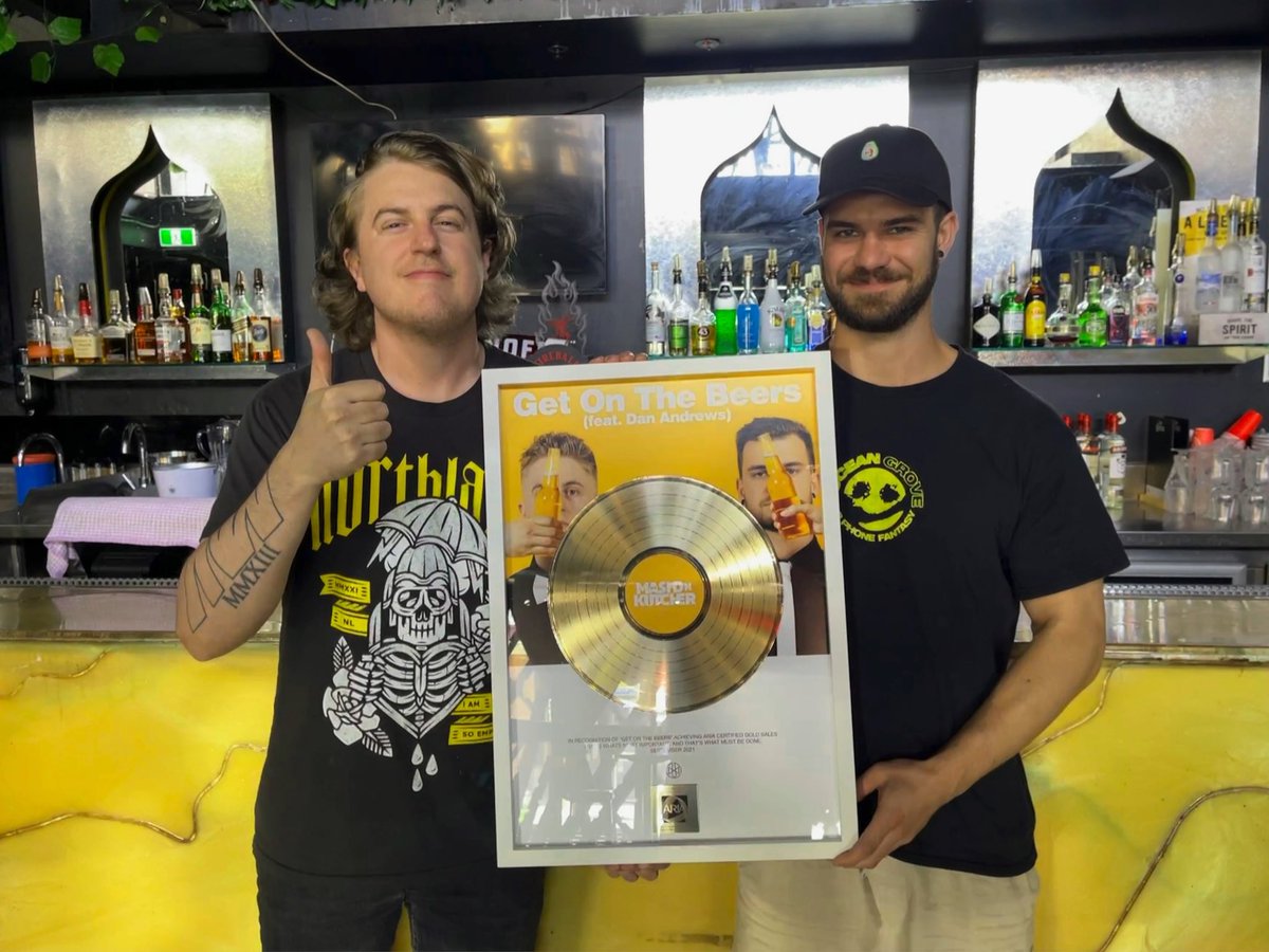 Congrats to Matt & Adam aka @mashdnkutcher #GetontheBeers has gone GOLD!! Also check out their current #Disco hit ‘On My Mind’ rocking radio & Top 5 @ARIA_Official #ClubChart!! All happening on #AusMusicTShirtDay 🇦🇺🎶📀🍻