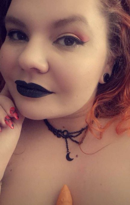 I'm never on here now.. Add me on snap. Same username 💋 https://t.co/0XucyXOWp3<a href="/tag/bdsm"class="tags"><span>#bdsm</span></a><a href="/tag/shibari"class="tags"><span>#shibari</span></a><a href="/tag/rope"class="tags"><span>#rope</span></a><a href="/tag/chestharrness"class="tags"><span>#chestharrness</span></a>