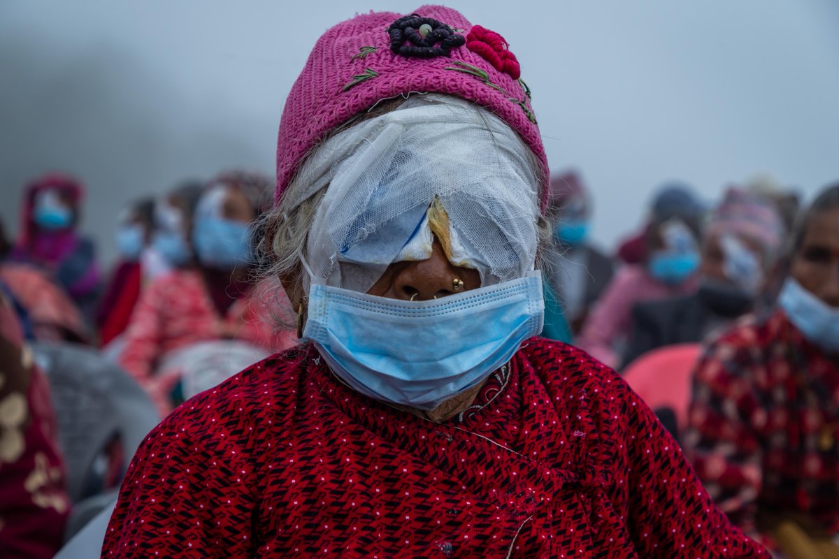 mrtejkohli's tweet photo. A #patient patiently awaits for her #patches to be removed. A million things race through her mind – the most important one being if she will be able to #seeagain. #CataractBlindness #TejKohliRuit #OutreachCamp #SeeingAgain #PreventableBlindness #Tejtalks https://t.co/prp2U4dUYW