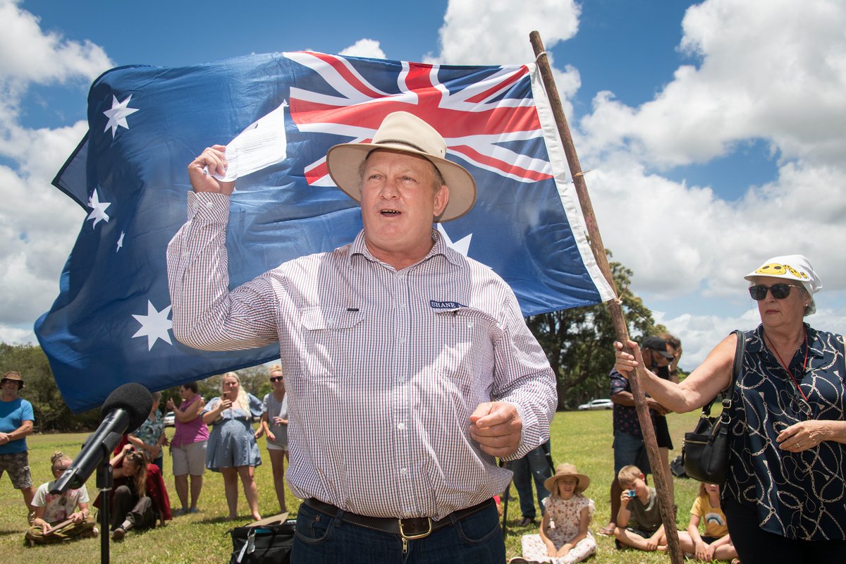 Small business owners and residents, both vaccinated and unvaccinated, united with Bob Katter and I, in Atherton, to tell the Government that enough is enough!
The Government’s push to implement a segregation policy will ban the unvaccinated from almost every facet of life.
