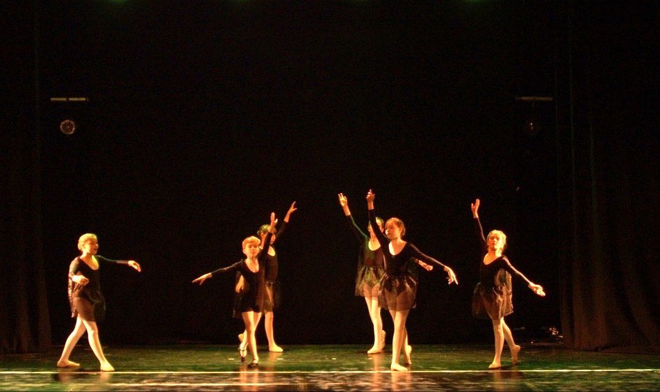 BeatsBath's tweet photo. More pictures from our @bathcarnival event in the summer. Such a brilliant  performance opportunity for the dancers🥰 #bathcarnival #performance #dance #lovedance #ballet #balletdancers #danceschool #harrypotter https://t.co/gyPVbNCoDO