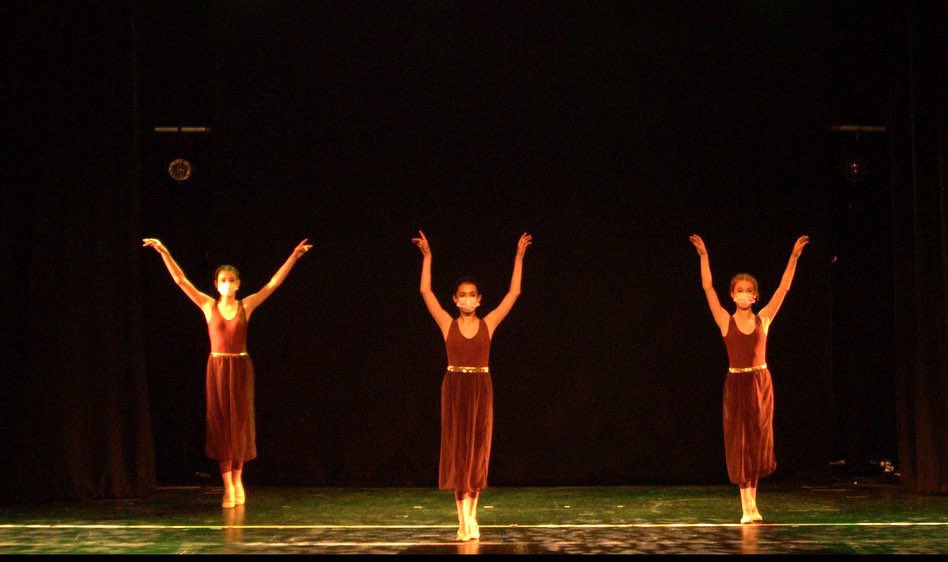 BeatsBath's tweet photo. More pictures from our @bathcarnival event in the summer. Such a brilliant  performance opportunity for the dancers🥰 #bathcarnival #performance #dance #lovedance #ballet #balletdancers #danceschool #harrypotter https://t.co/gyPVbNCoDO