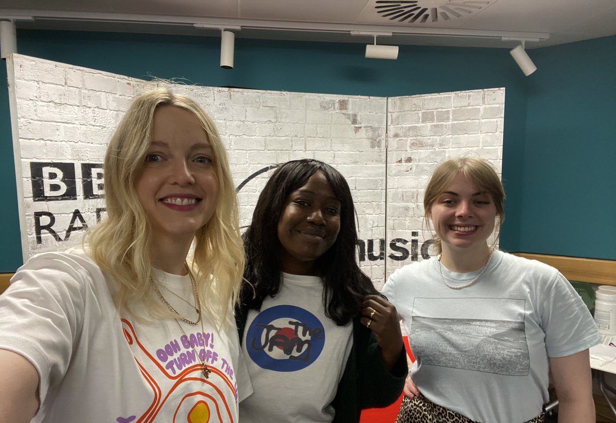 #TShirt day on <a href="/BBC6Music/">BBC Radio 6 Music</a> - one of my favourite days to be in the studio! ❤️