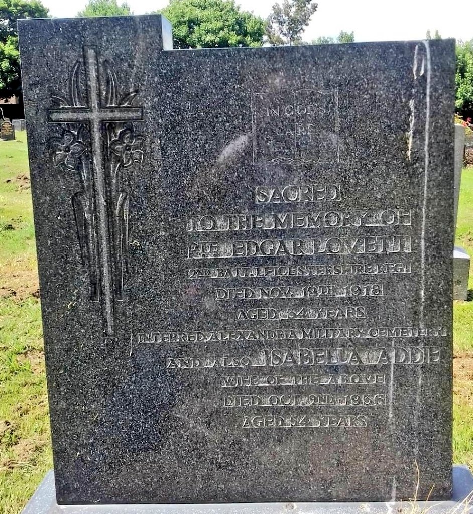 #RememberedHere
Private Edgar Lovett
Died 19 November 1918
Aged 34

#LeicestershireRegiment

#StMichaelsChurch #StoneyStanton #Leicestershire

#WW1 #LestWeForget

Online records via facebook.com/10071416839994…