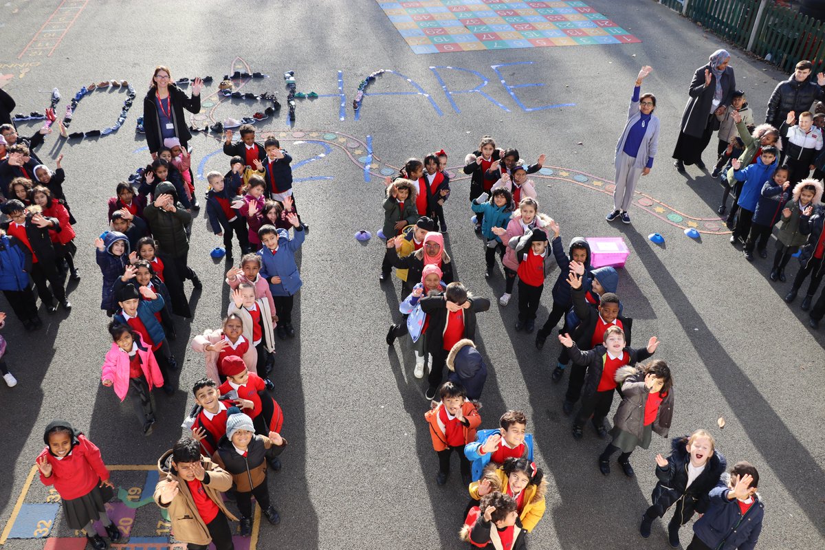 minetinfants's tweet photo. In the afternoon we took part in #SHOESHARE in conjunction with #Clarks and #UNICEF. A big thankyou to all the families for bringing your old shoes and they are still coming! Look at the tiniest pair! https://t.co/ns4jP5xlFv