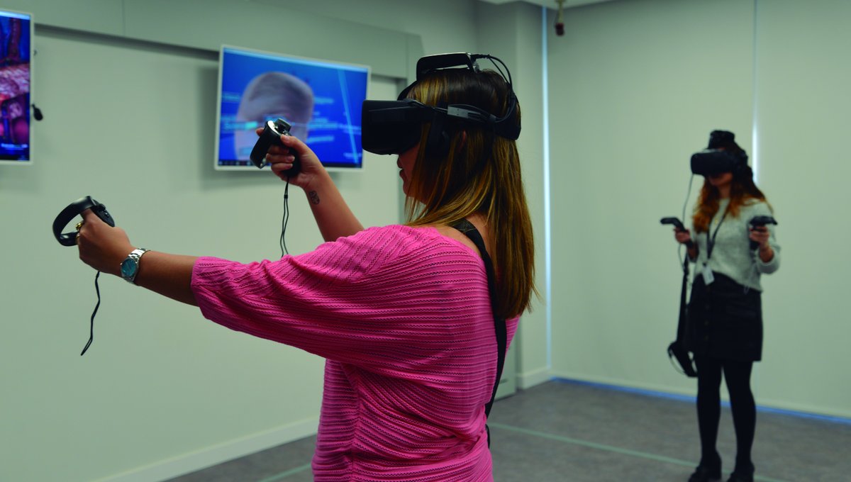 ClusterGaia's tweet photo. La Universidad Europea @UEuropea y nuestro socio @InnovaeAR lanzan recursos didácticos pioneros para el Laboratorio de Realidad Extendida XR Lab y han creado 7 cápsulas formativas ligadas a las carreras de Educación, Ciencias, Medicina y Salud, Criminología, Derecho e Ingeniería https://t.co/4KYNgAPxCX