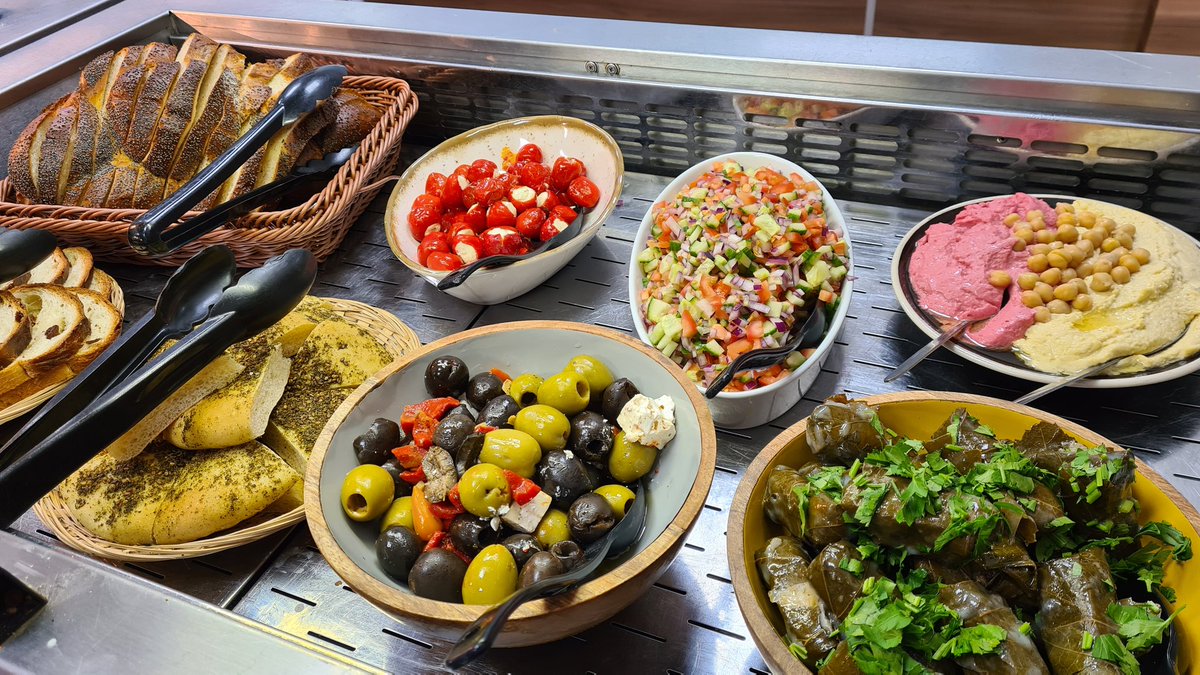 hollybush12's tweet image. A Taste of the East 🇹🇷 @ArdinglyDining
#Turkishbreakfast #atasteoftheeast #popupbar #ardinglycollege