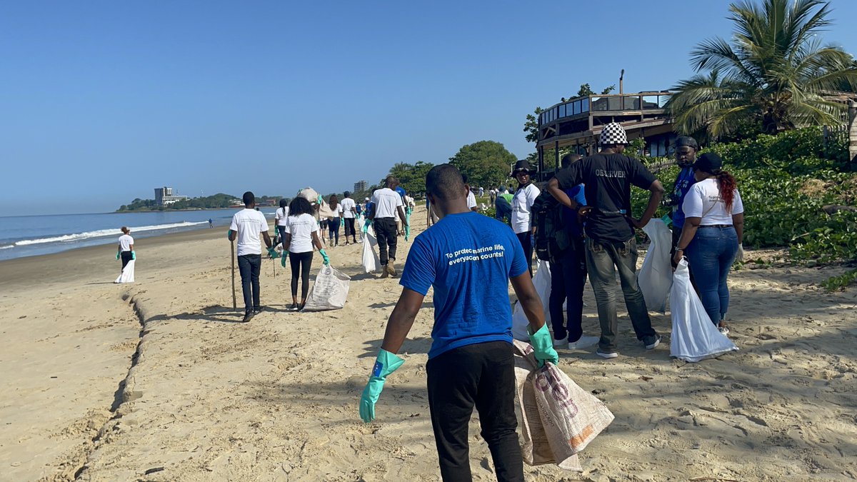 UNLEASHlab's tweet photo. #raceforoceans Champions are bringing the heat 🔥 with an action-packed weekend of events from 1️⃣1️⃣ locations around the world! 🌊 Find more details at: https://t.co/VoMZnN1mVu 📸 Pictures from events in Lesotho, Sierra Leone, and Nigeria. ✌ #oceanplastic #UNLEASH2021 #sdg14 https://t.co/NZ6Rd2Kud7