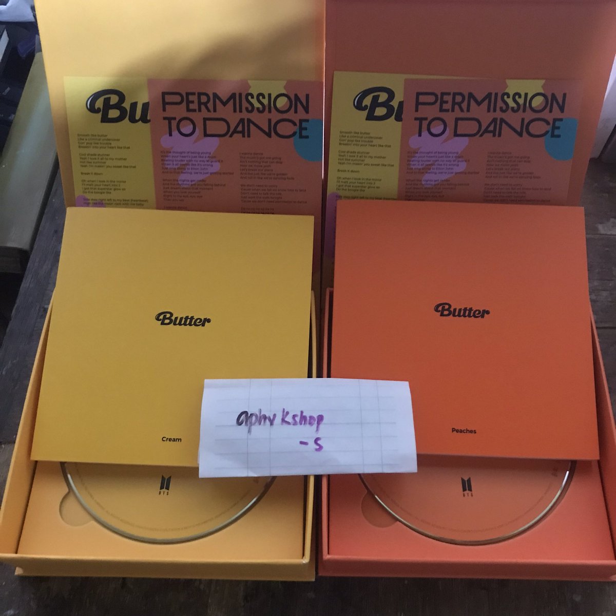 armyphvelle's tweet photo. wts lfb bts ph 💬 ready to ship

Butter album cream &amp; peach version 

120php each🔖

💎prio payo 
💎cream 10/10 peach 9/10
💎dop: payo/2 days reservation
💎reply mine/ dm @armyphvelle2 to claim https://t.co/7bleNaGIHv