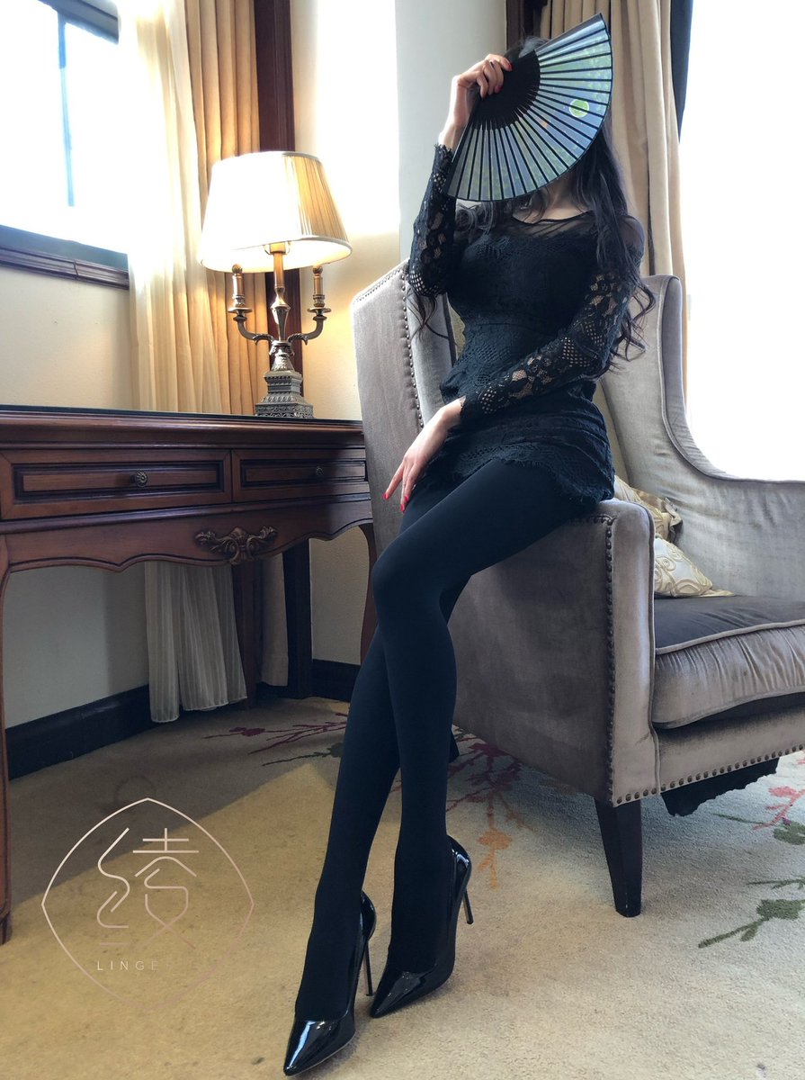 Lingerie_0's tweet photo. 「炽」系列黑色买家秀

高弹，舒适，温暖

@shishi_love521 

#丝袜 #丝袜控 #丝袜美腿  #绫天生丝滑  #パンスト #ストッキング https://t.co/1S0YDxUPdj