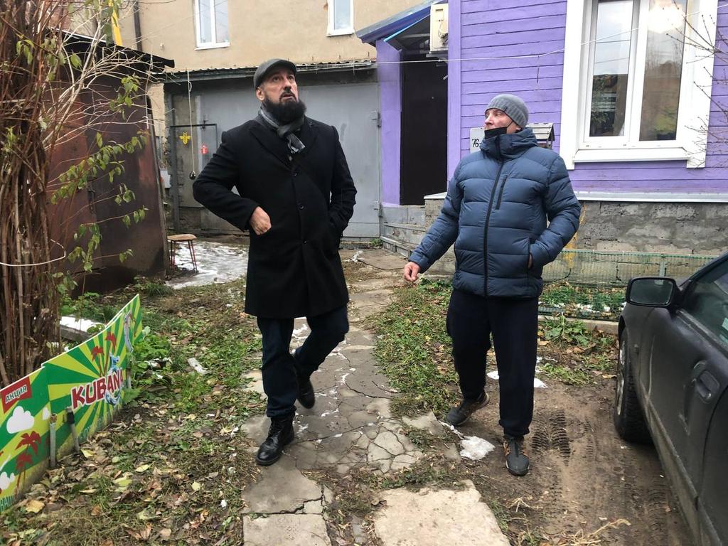 《Прямое взаимодействие с жителями – одно из основных направлений в работе депутата. В свою очередь, стараюсь всегда быть на связи и помогать людям решать их проблемы, как очно, так и дистанционно》, прокомментировал депутат Анатолий <a href="/Ragimov063/">Анатолий Рагимов</a>

#депутатРагимов #Самарскийрайон