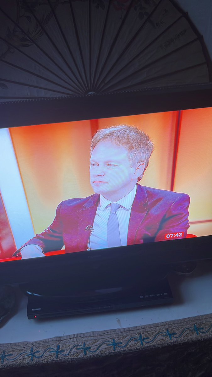 BrummieBenS's tweet image. Is this @grantshapps? He’s fucking useless trying to explain the Tory U turn on HS2. @TSSAunion @Manuel_TSSA what do the unions have to say about this?