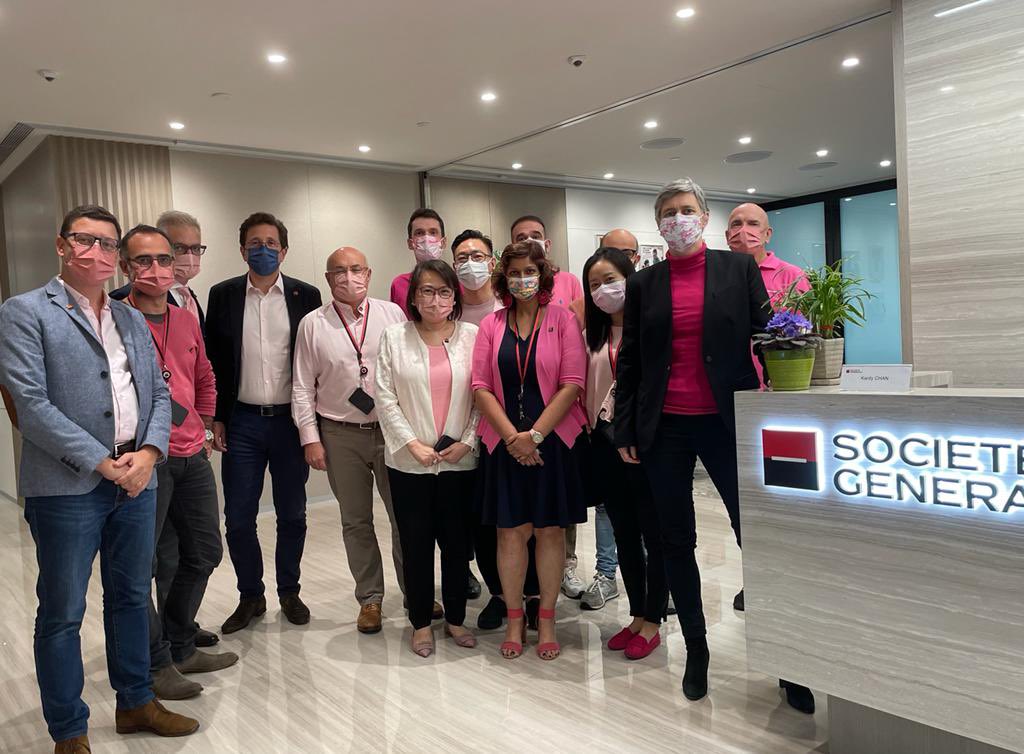 gaelle_o's tweet photo. Asia @SocieteGenerale fully engaged to building a diverse and inclusive work environnement. We seem serious with our masks but read in it that we are fully committed !
#pinkfridaypride #pinkfridaysocgen https://t.co/Sx5TspD70g