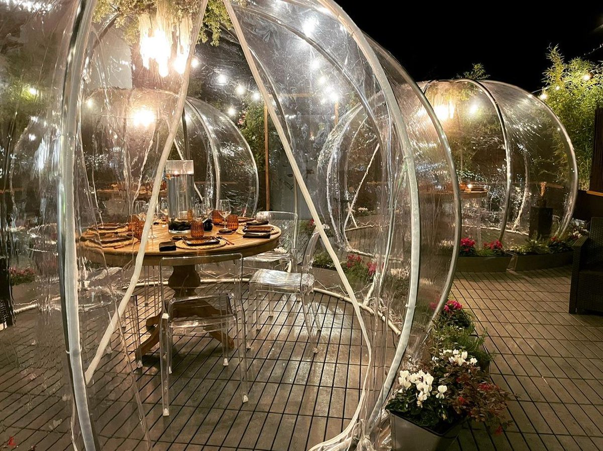 PVC meets design📏 and innovation 💡: a restaurant in Italy 🇮🇹 has installed #PVC spheres to allow customers to enjoy their time outside, keeping the space warm and covid-safe.

👉Discover the multiple applications of PVC on vinylplus.eu/About-VinylPlu…

📷 Corriere del Mezzogiorno