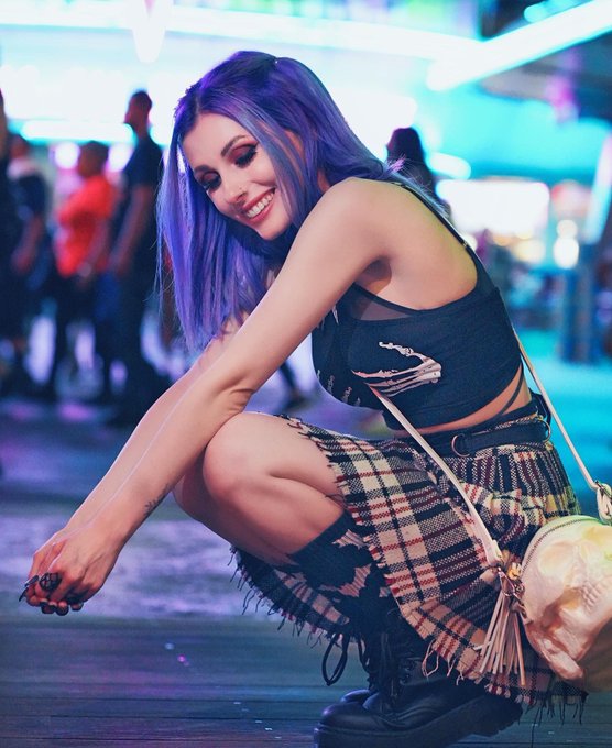 💜🖤  This was back at Disney Halloween with @GeekStrongTV !! 🎃💀 He takes the best photos! https://t.c<a class="tags" target="_blank" title="On Twitter" href="/?out=eyJ0eXAiOiJKV1QiLCJhbGciOiJIUzUxMiJ9.eyJpYXQiOjE3MjY4NTk0MjEsImlzcyI6InR3cG9ybnN0YXJzLmNvbSIsIm5iZiI6MTcyNjg1OTQyMSwiZXhwIjoxNzU4Mzk1NDIxLCJyZWRpcmVjdF91cmwiOiJodHRwczovL3R3aXR0ZXIuY29tL0dlZWtTdHJvbmdUViJ9.f73jU3sCjW4jAukjJnGRHHokwuc5HrhdWqNvqJeR-BcDa3S3gH_0K9Al0QDe_BIHd8fxeXNvVMnG1OYykTlPjg">@GeekStrongTV</a>