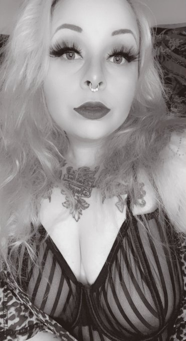 Did I miss #humpday https://t.co/nIBTiWHLRb<a href="/tag/humpday"class="tags">#humpday</a>