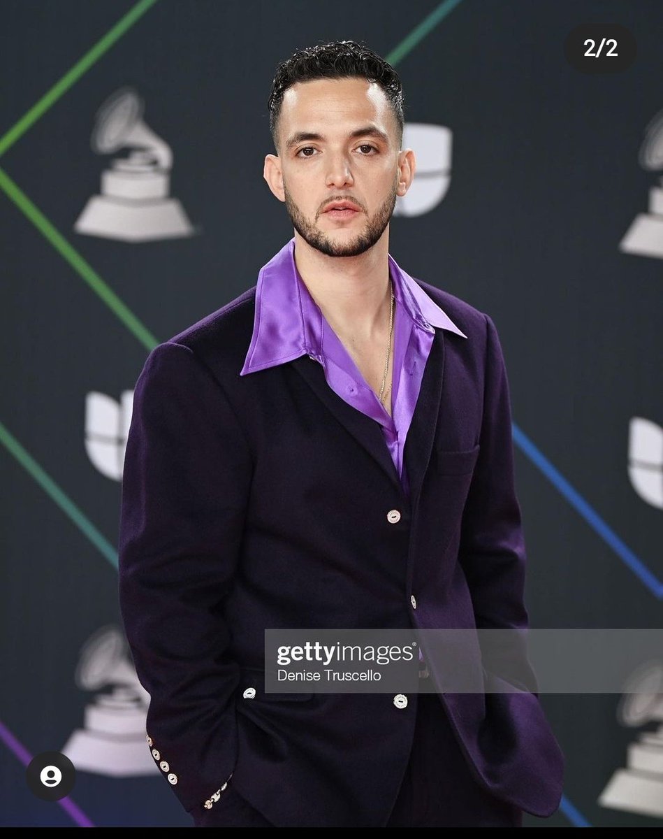 krolaineee's tweet photo. Por qué C tangana inspira sus outfits en Mariano de Aqui no hay quien viva? https://t.co/3KLptFsWJN