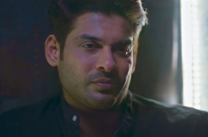 JhumeTahamina's tweet photo. Angel: Sid smile plz
Sid:🙂☺️😊
Angel:Zabardasti smile nahi,aise smile chahiye😄
Sid:Smile karne ke liye insan ka khush hona zaruri hai😒
Angel:Sweetheart,mere liye smile karo
Sid:Sweetheart word sirf mere fangirls k liye reserved hai🤐
@sidharth_shukla #SidharthShukla #SidHearts https://t.co/L9r3E4F00W