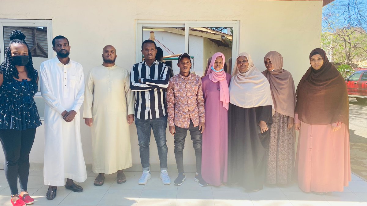 theakyar's tweet photo. 3/3: A formal introduction meeting btw  @pwls_pwls11, @IDWomenOfFaith &amp; @isiolopeacelink. Strengthening grassroots CBOs is key in P/CVE. @ISDglobal @Strong_Cities we are capacity building our local partner’s &amp; communities to mitigate violent extremism. https://t.co/HnVtNTyOrb