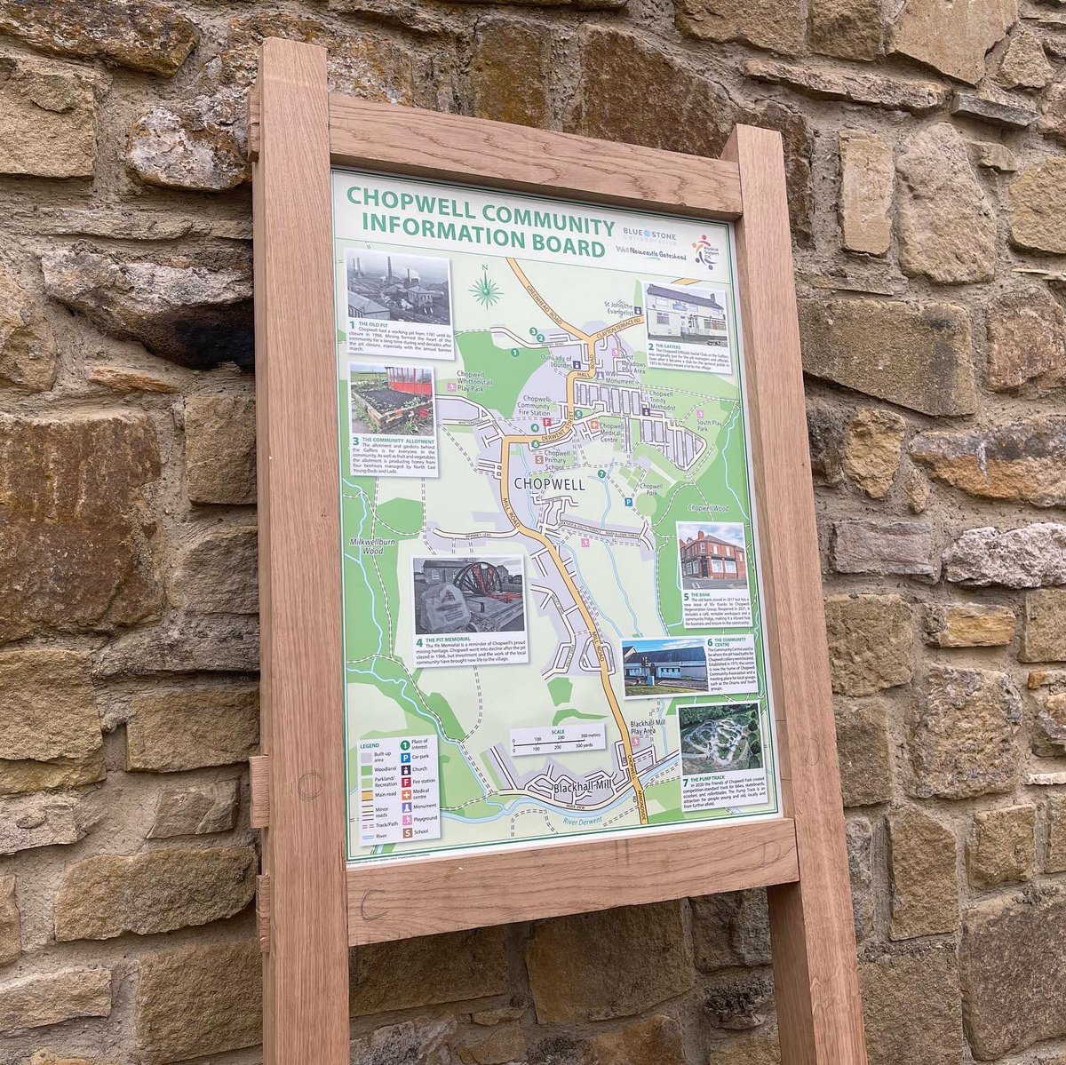 Ir8Bespoke's tweet photo. Here’s some solid oak community signs I built out of 3” oak. 

Wedged mortise and tenon joints. And unfinished so the go a lush weathered grey over time. 

#craftmanship #craftcarpentry #bespokefurniture #traditional #traditionalwoodworking #intheworkshop #oak https://t.co/oIhuz0YF9W
